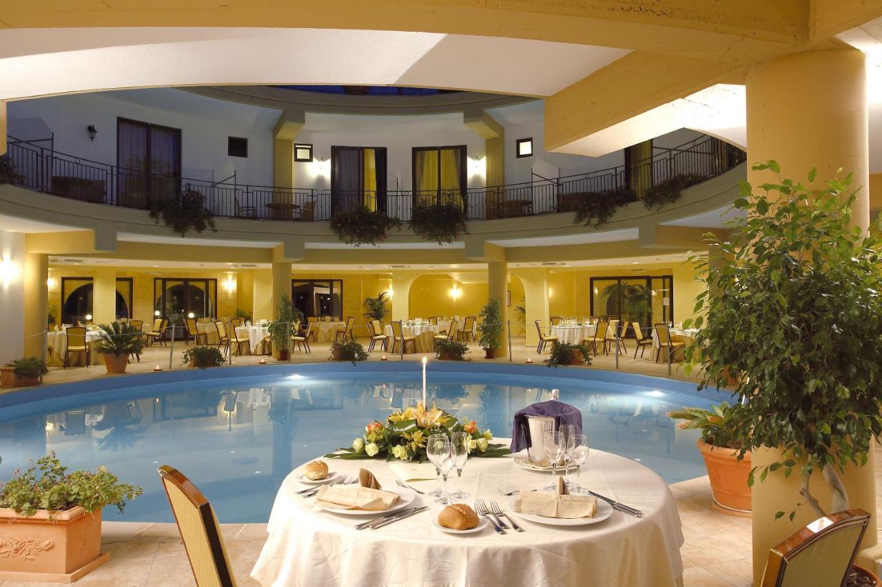 Dolcestate Hotel -Club Campofelice Di Roccella Exterior photo